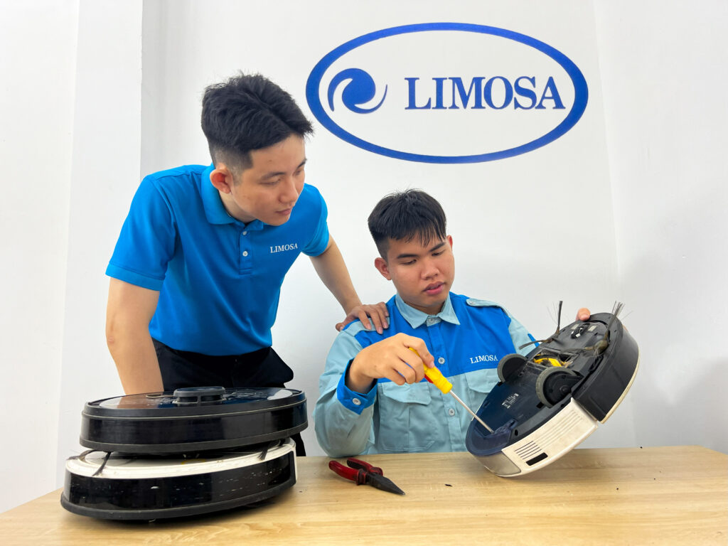 Sửa robot hút bụi tại trung tâm Limosa