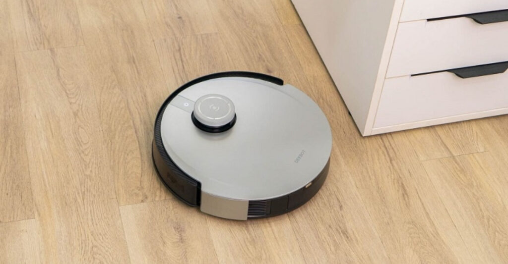 So sánh robot hút bụi nội địa và quốc tế